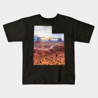 Utah State Outline - Monument Valley Kids T-Shirt